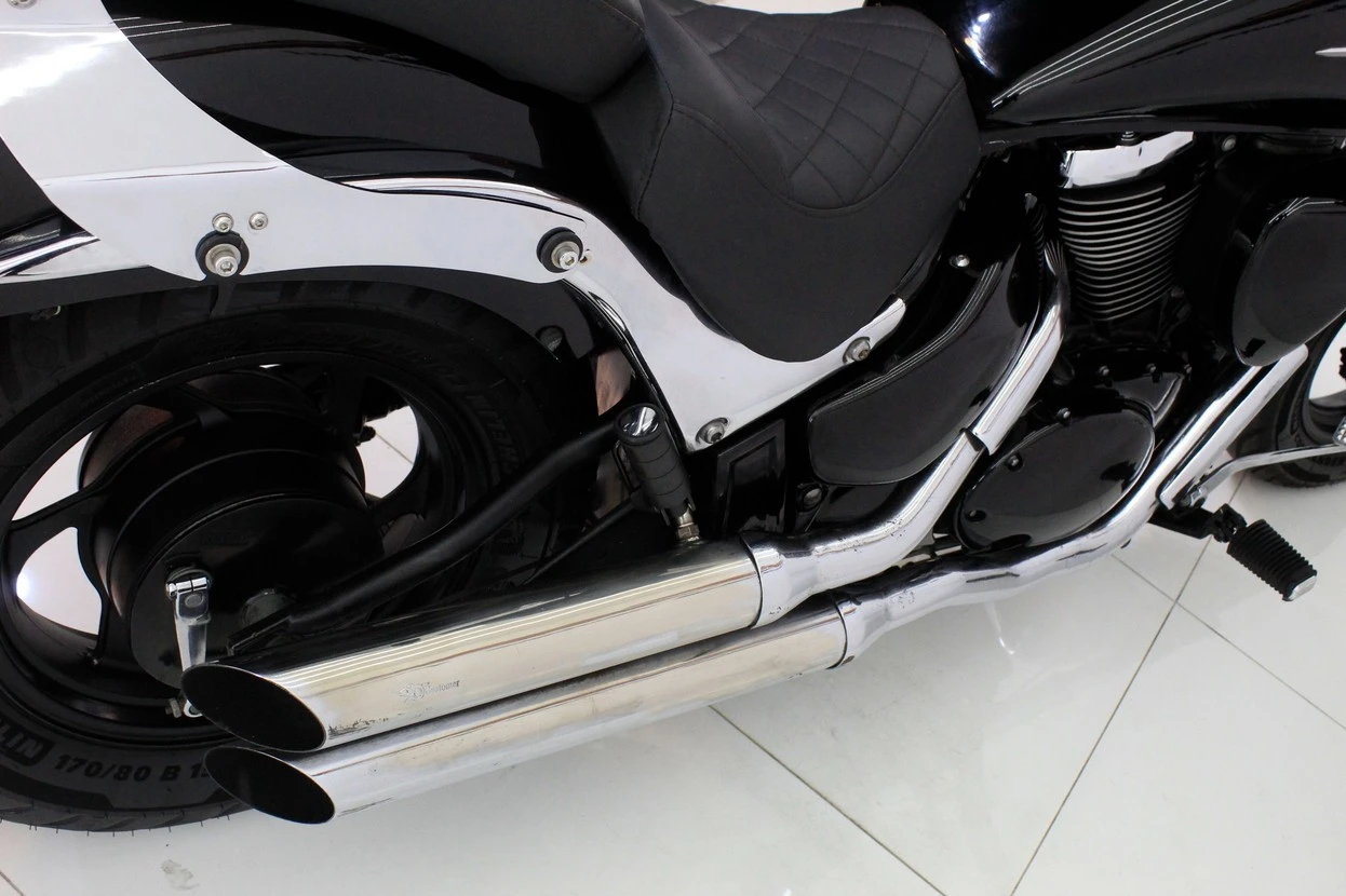 SUZUKI BOULEVARD M800