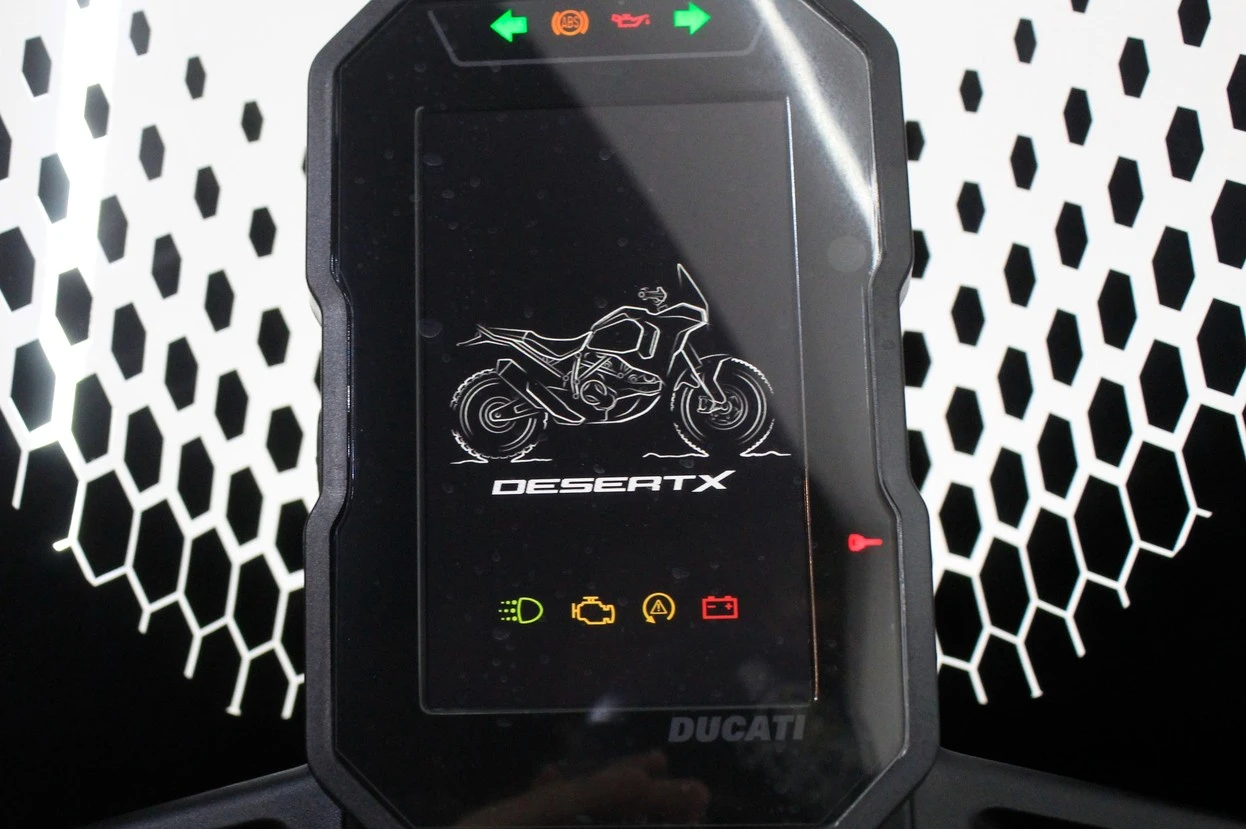 DUCATI DESERT X