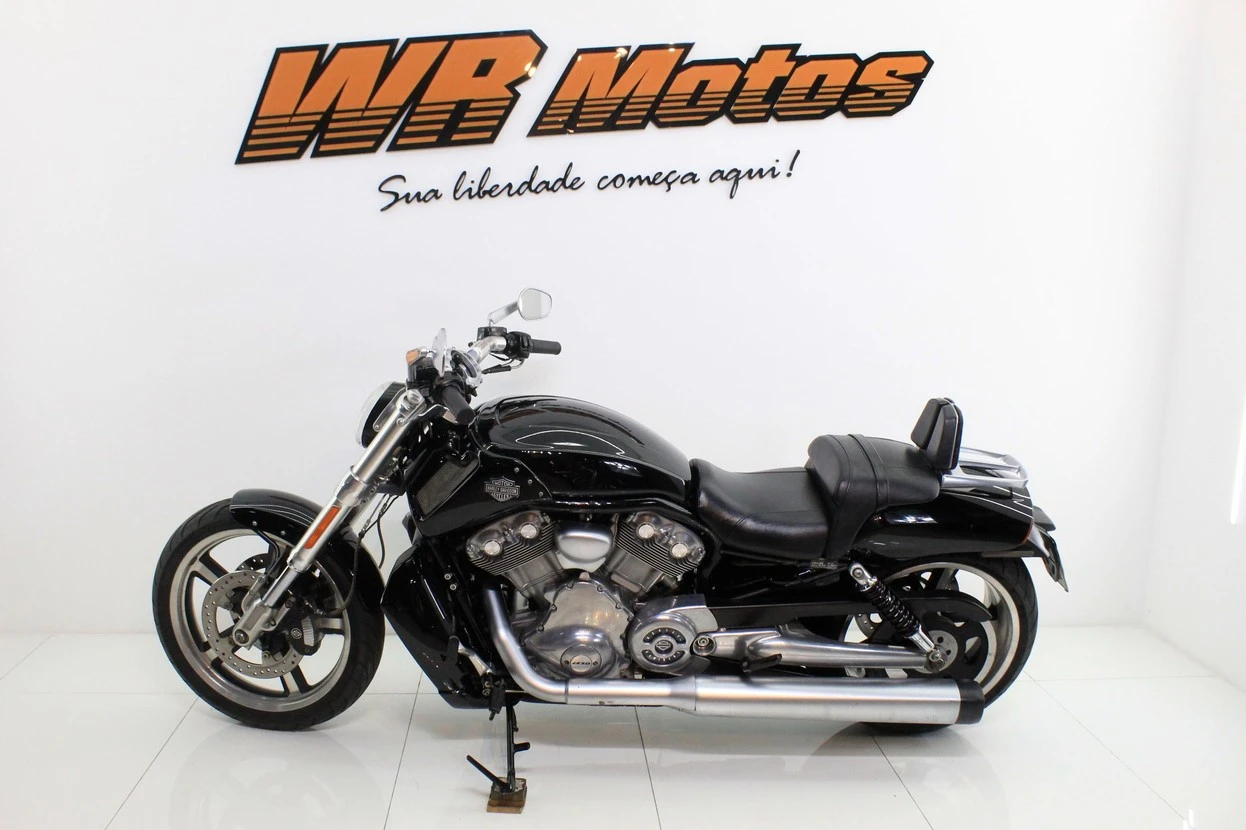 HARLEY-DAVIDSON V ROD MUSCLE