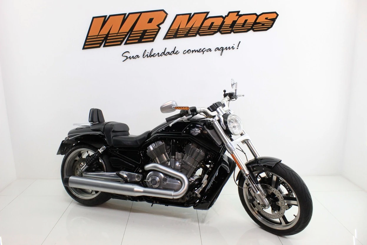 HARLEY-DAVIDSON V ROD MUSCLE