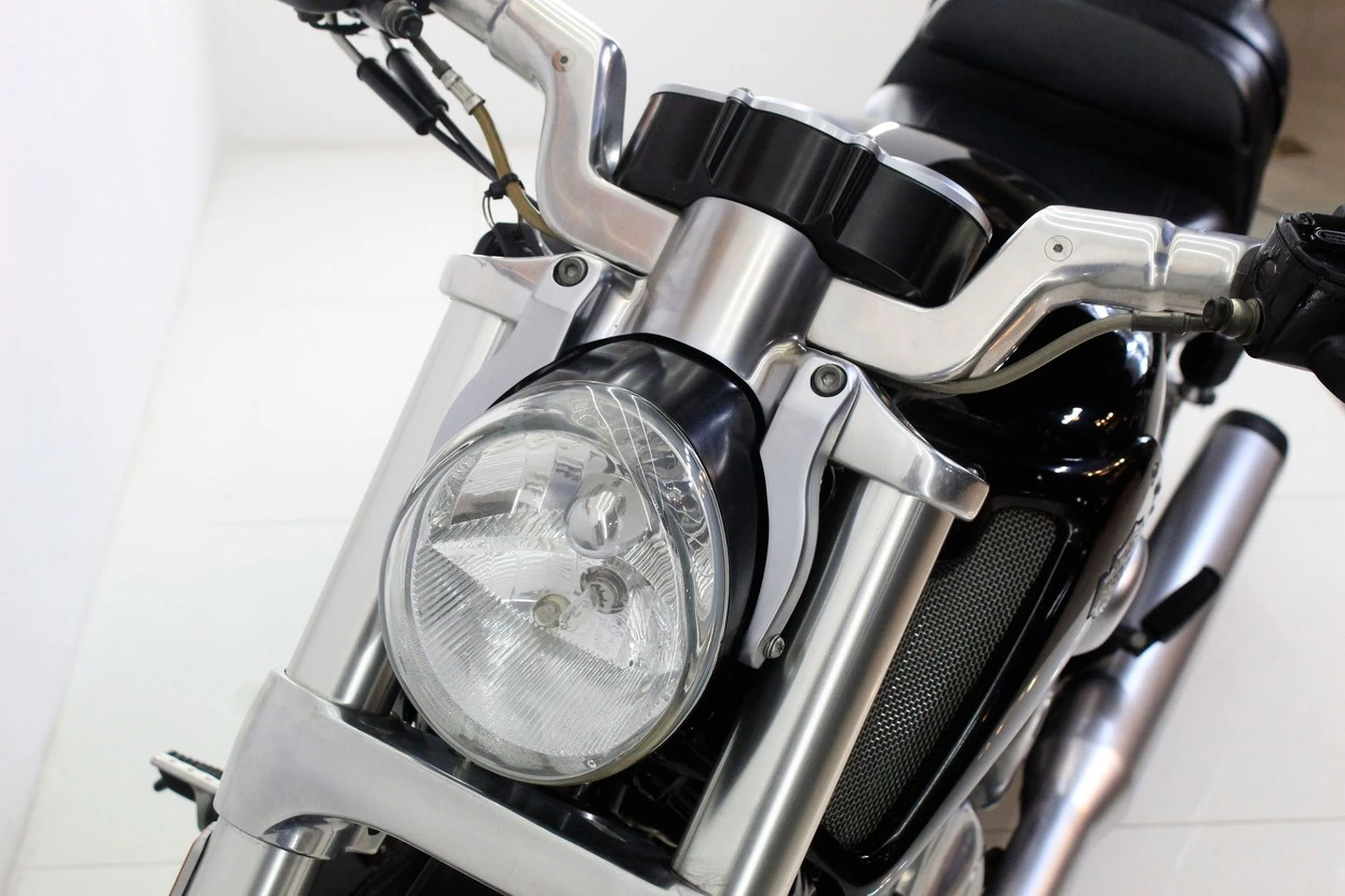 HARLEY-DAVIDSON V ROD MUSCLE