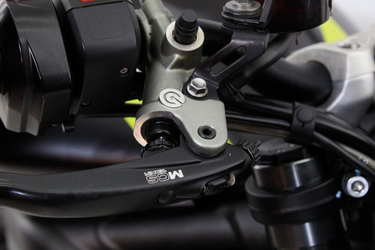 TRIUMPH STREET TRIPLE 765 RS