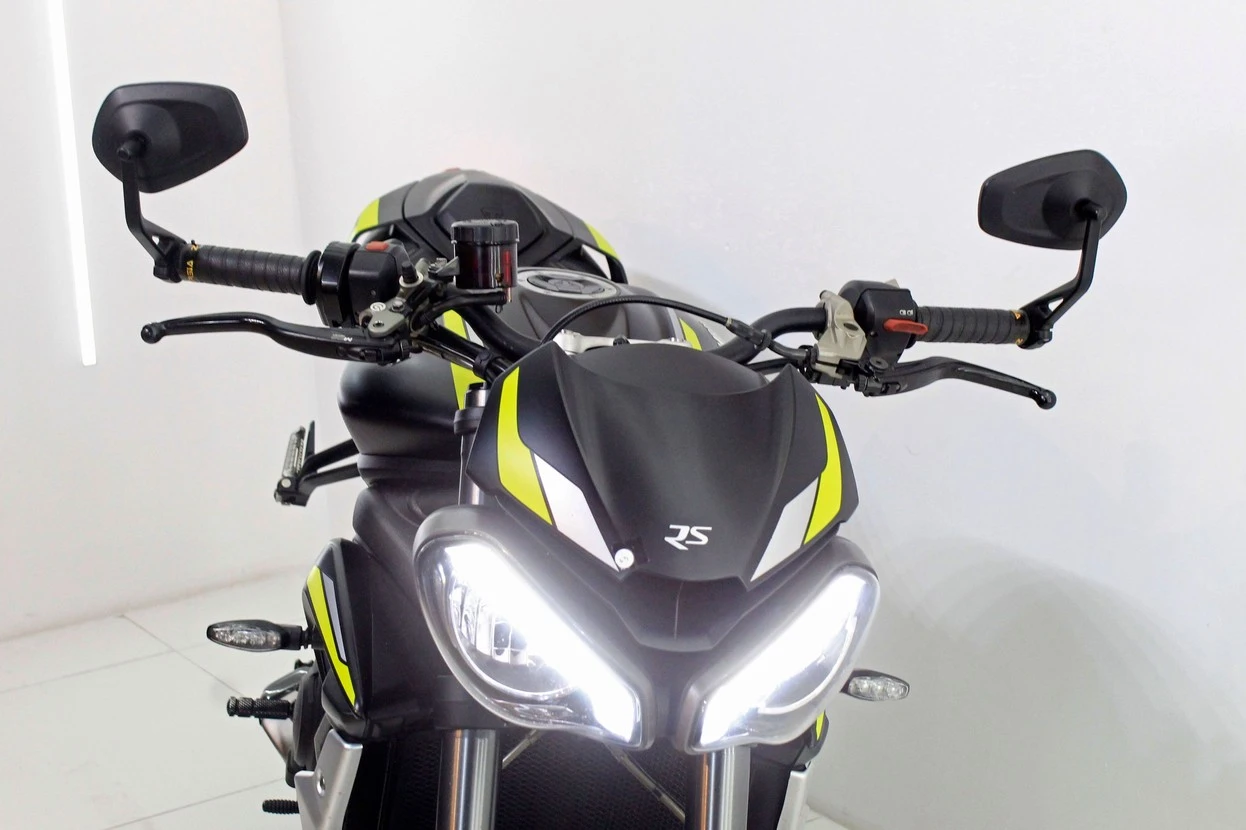 TRIUMPH STREET TRIPLE 765 RS