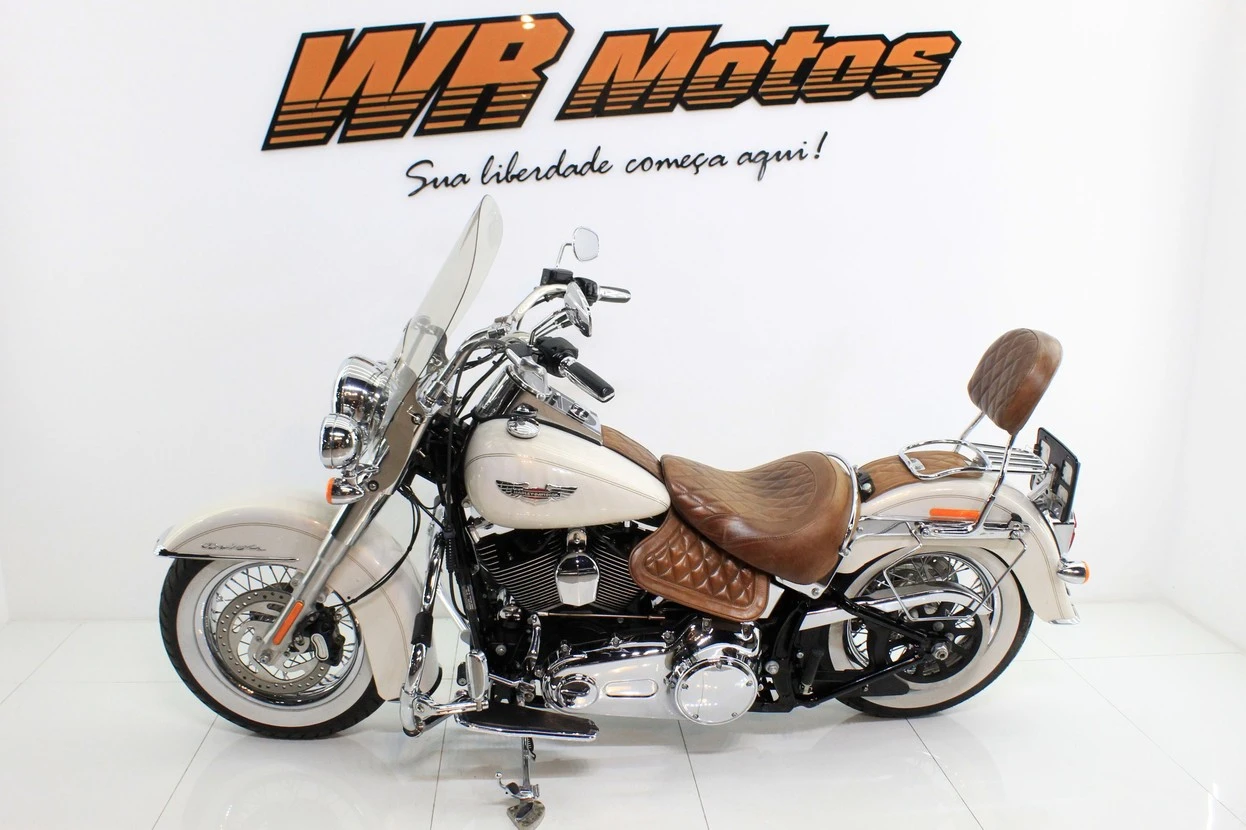 HARLEY-DAVIDSON SOFTAIL DELUXE