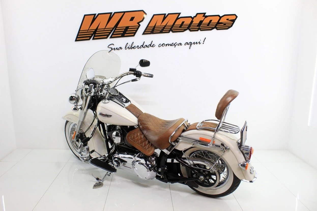HARLEY-DAVIDSON SOFTAIL DELUXE