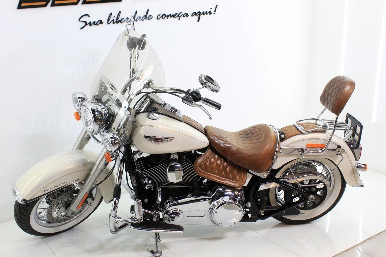 HARLEY-DAVIDSON SOFTAIL DELUXE