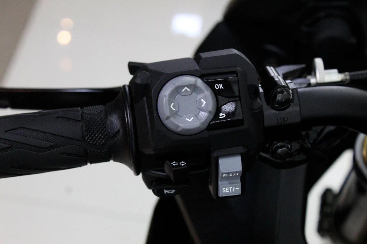 SUZUKI GSX-S1000GT ABS