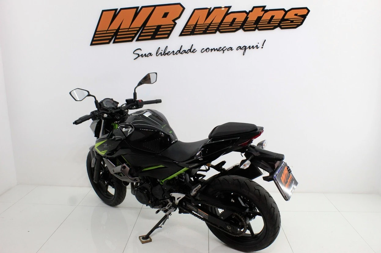 KAWASAKI Z400