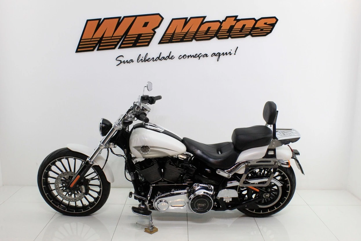 HARLEY-DAVIDSON SOFTAIL BREAKOUT