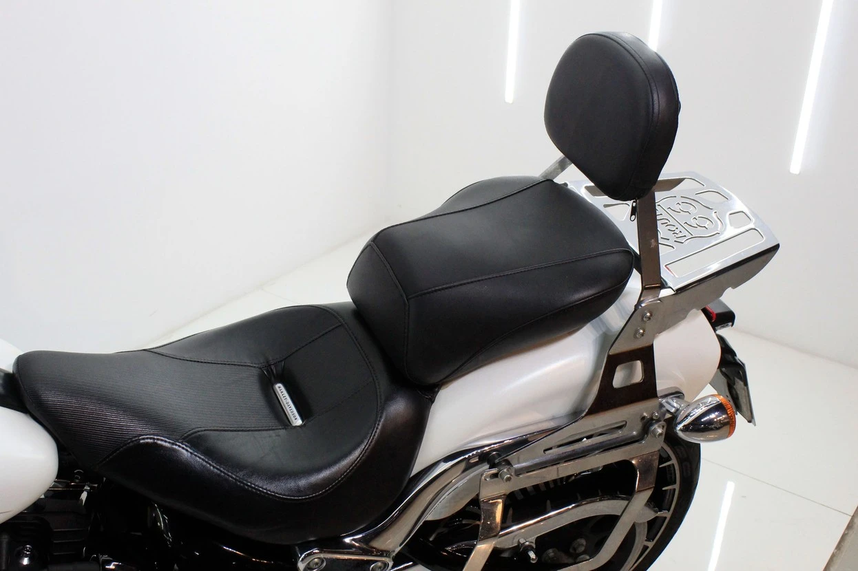 HARLEY-DAVIDSON SOFTAIL BREAKOUT