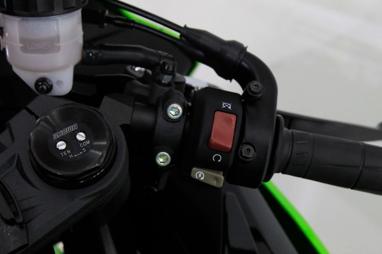 KAWASAKI NINJA ZX-6R