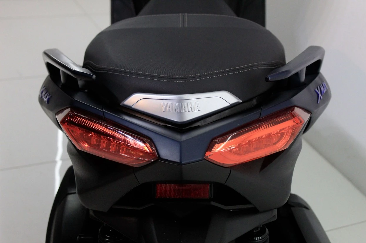 YAMAHA XMAX ABS