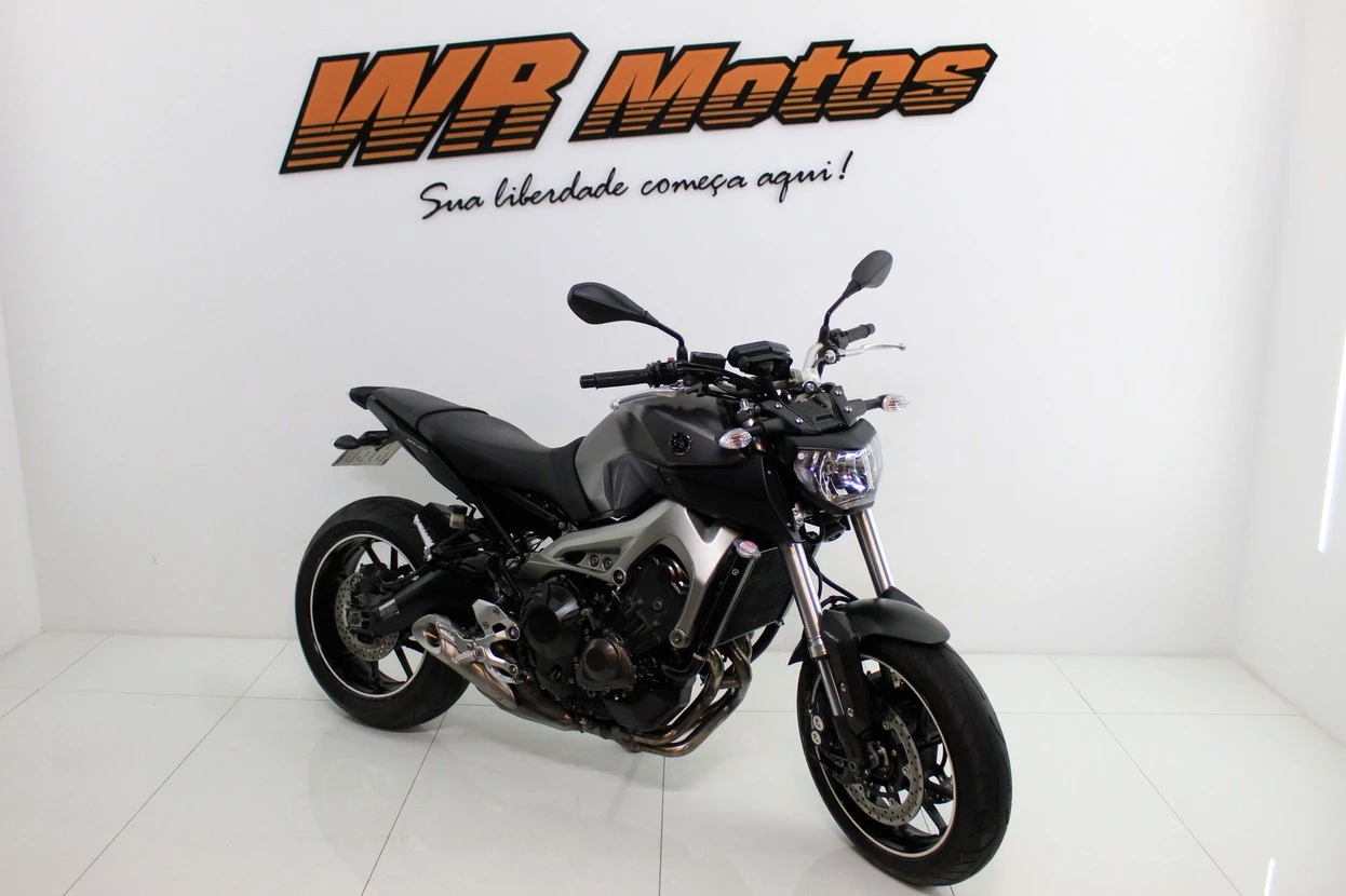 YAMAHA MT-09