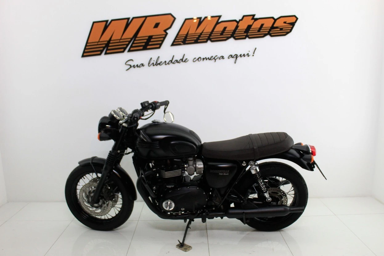 TRIUMPH BONNEVILLE T120 BLACK 1200