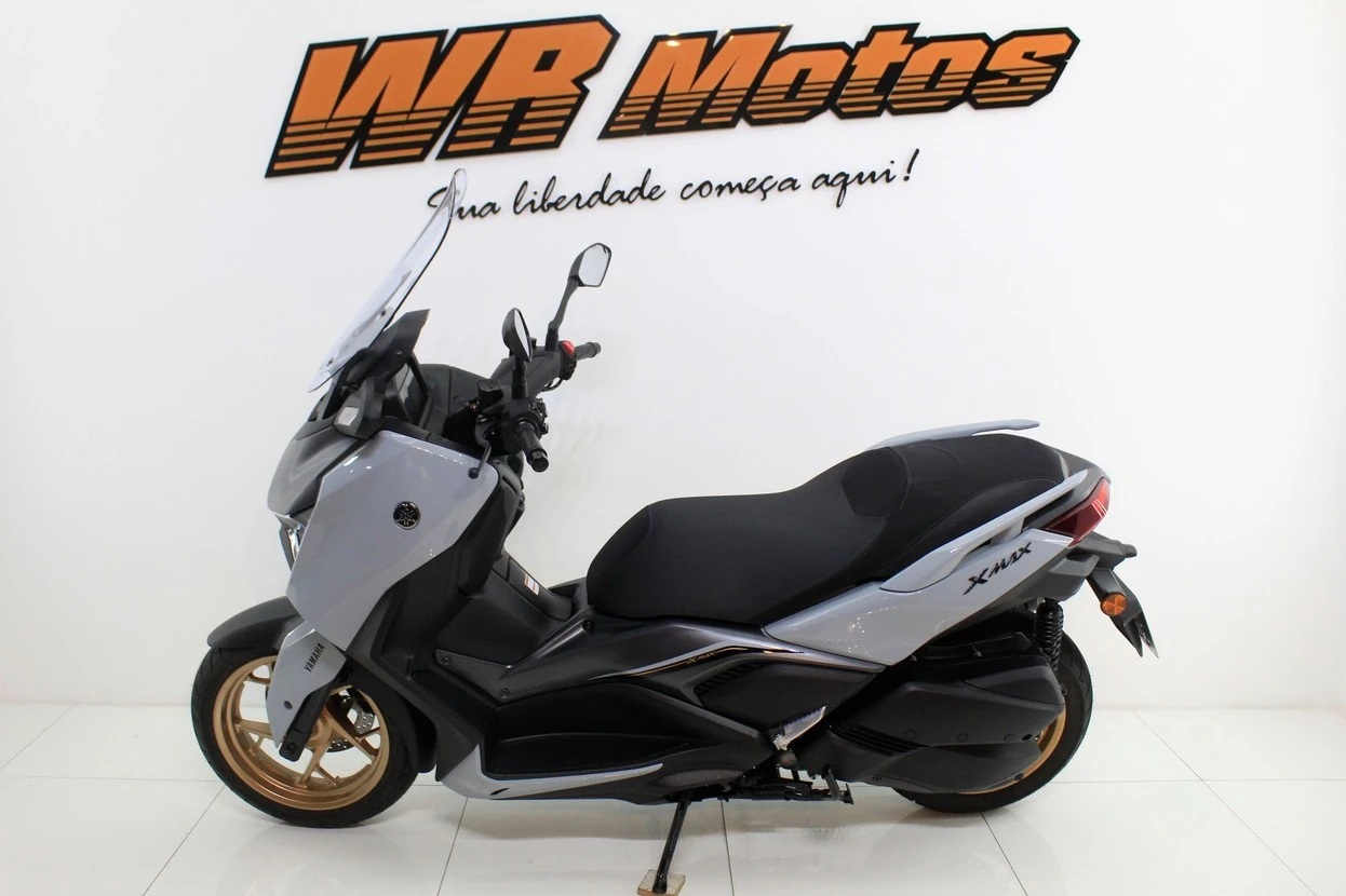 YAMAHA XMAX 300 CONNECTED ABS