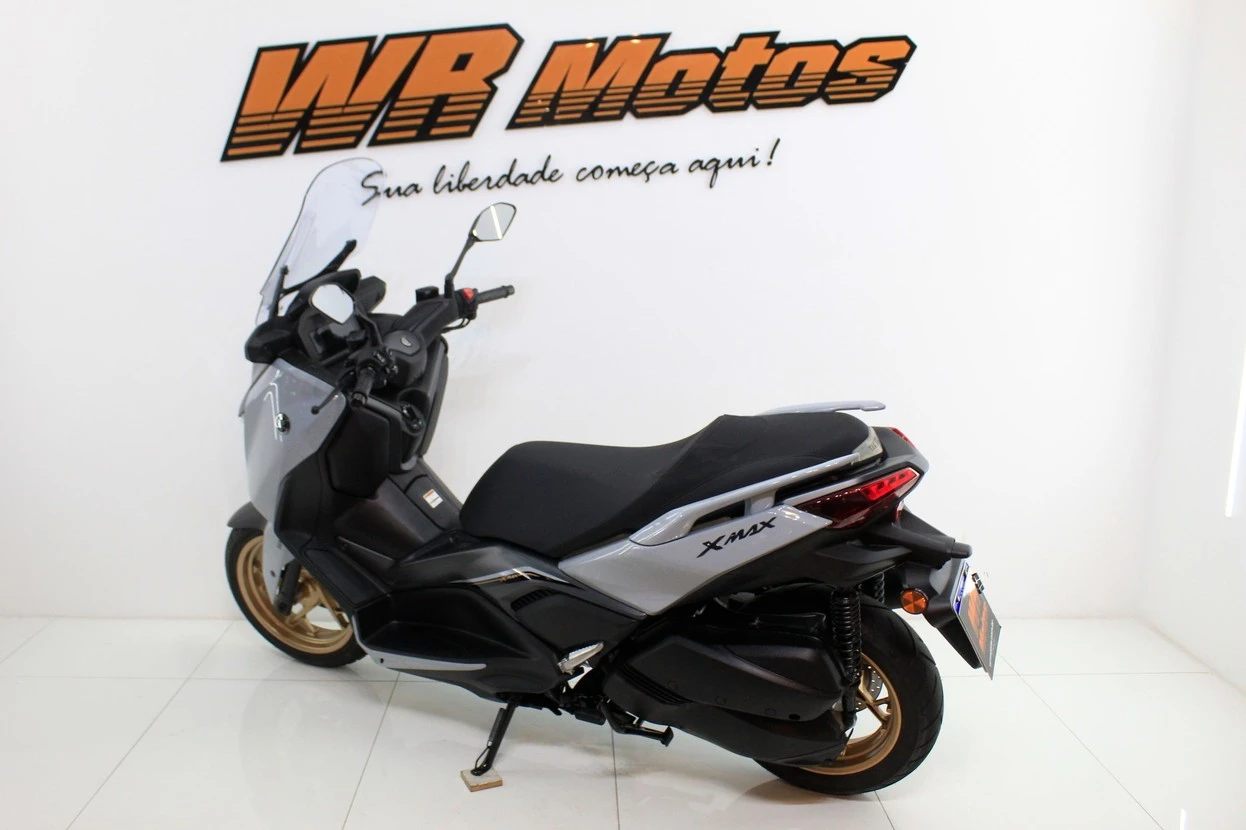 YAMAHA XMAX 300 CONNECTED ABS