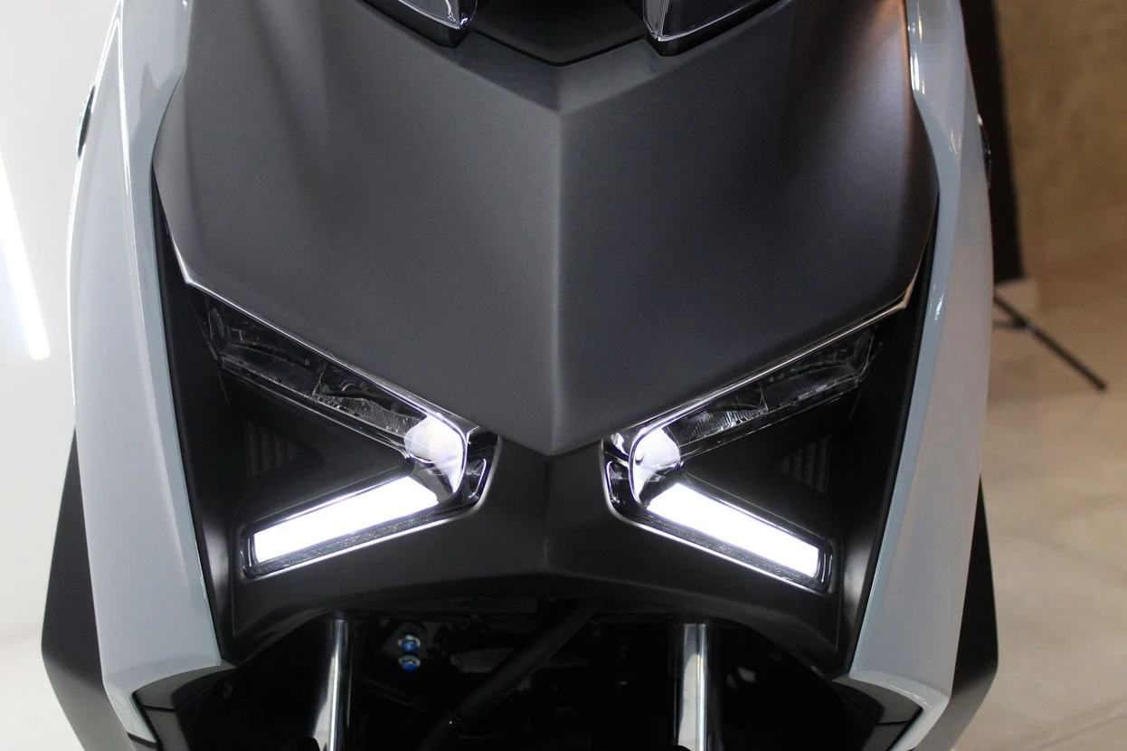 YAMAHA XMAX 300 CONNECTED ABS