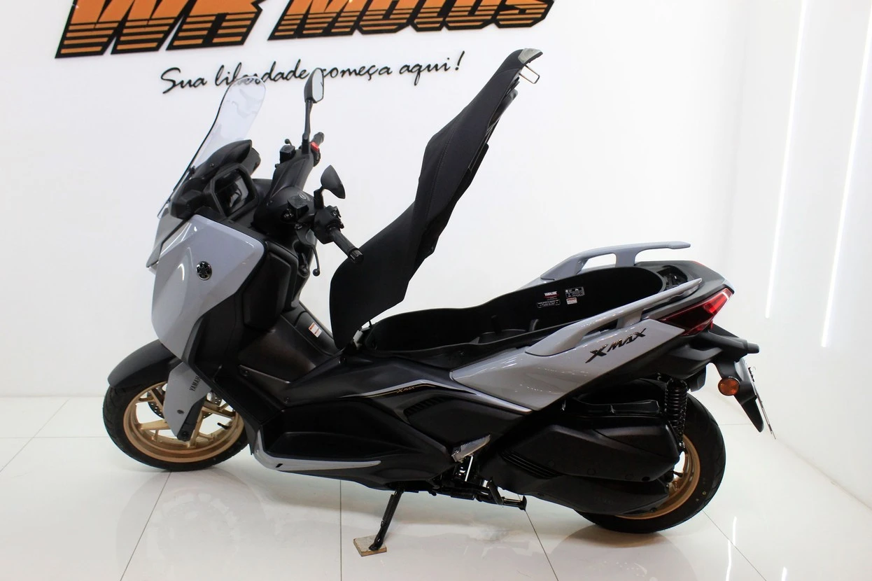 YAMAHA XMAX 300 CONNECTED ABS