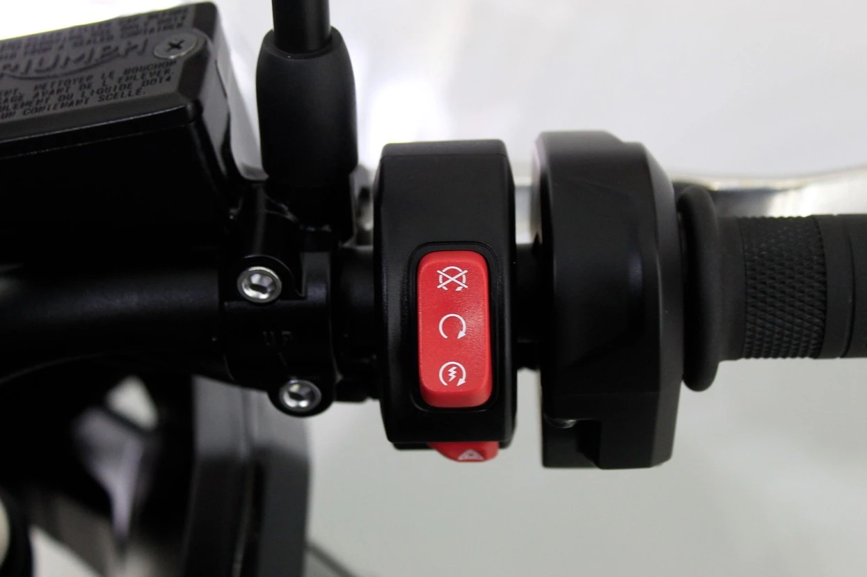 TRIUMPH TIGER 800 SPORT