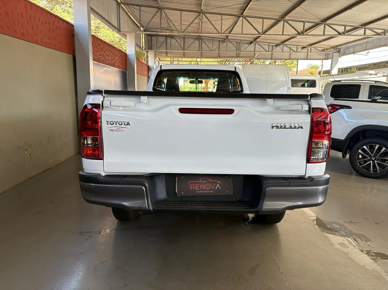 TOYOTA HILUX