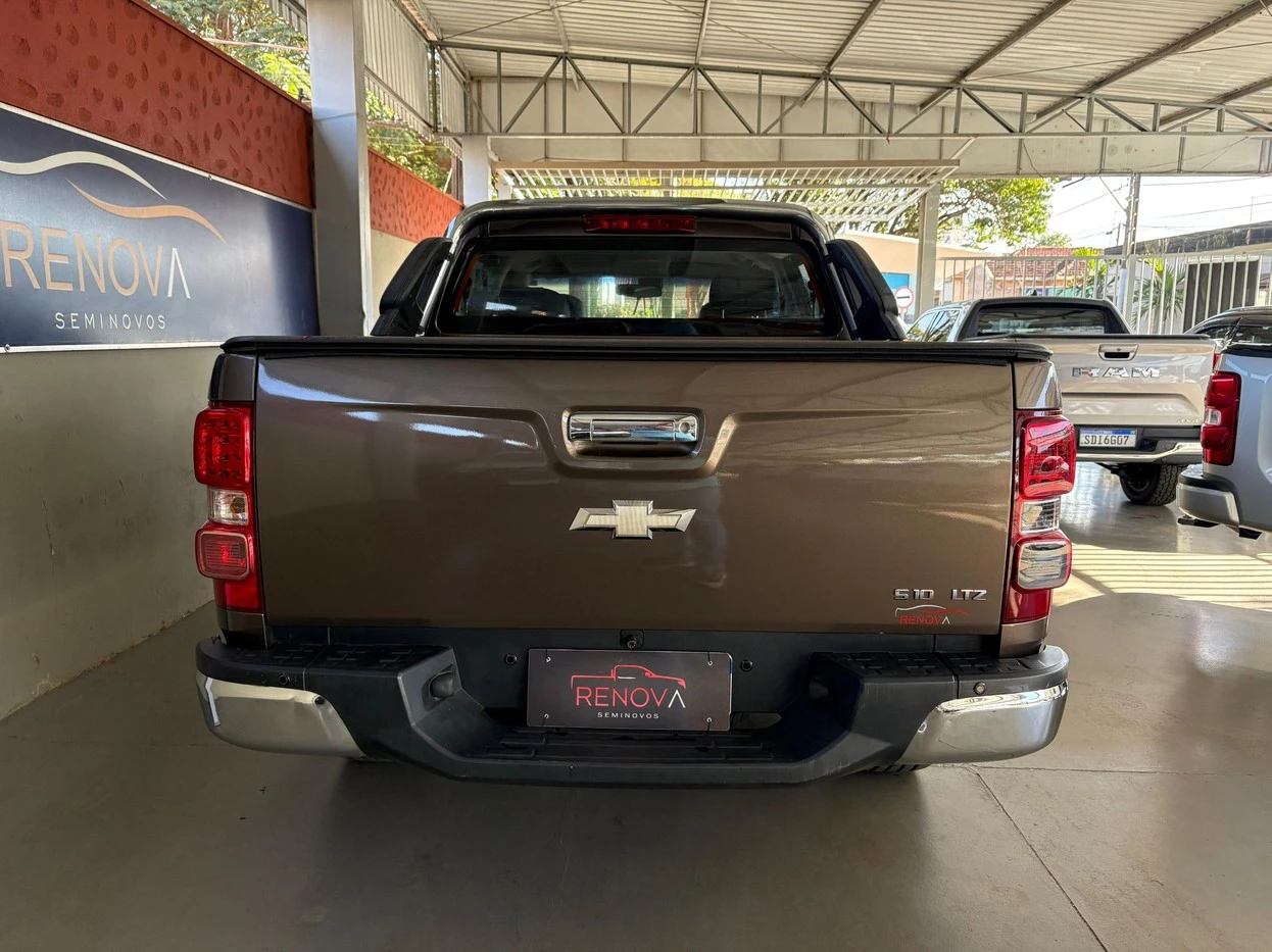 CHEVROLET S10