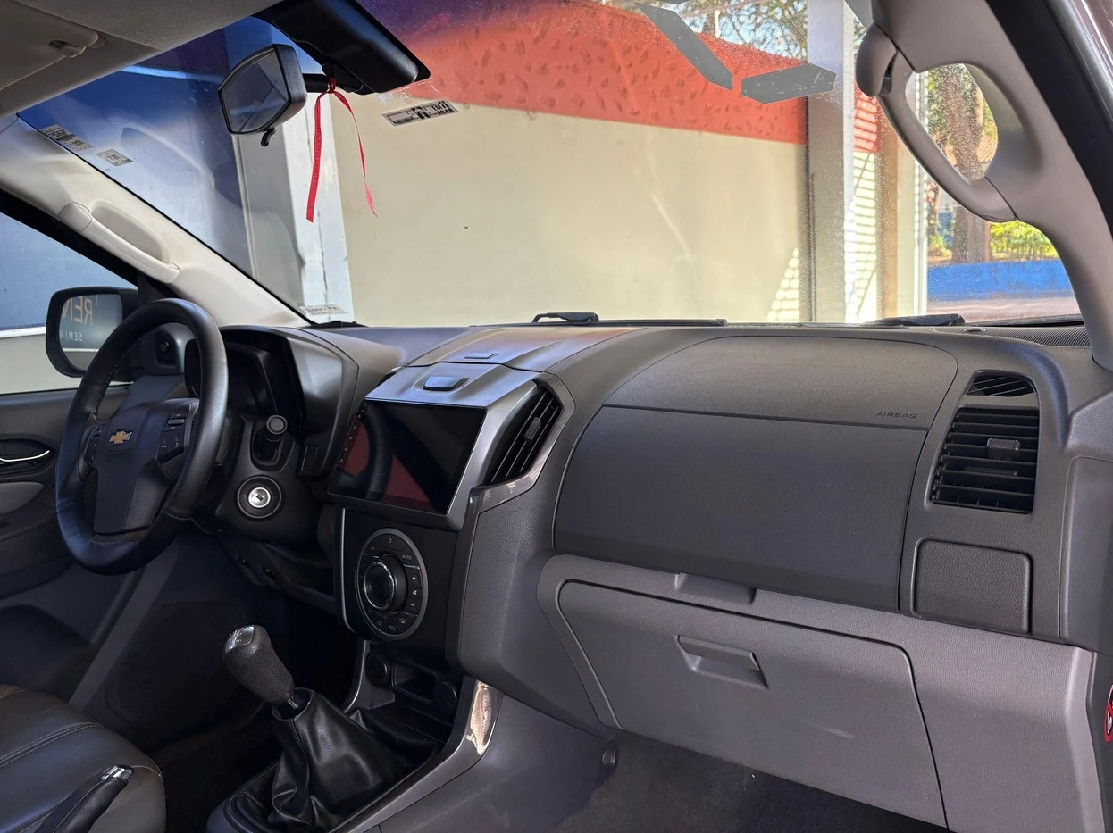 CHEVROLET S10