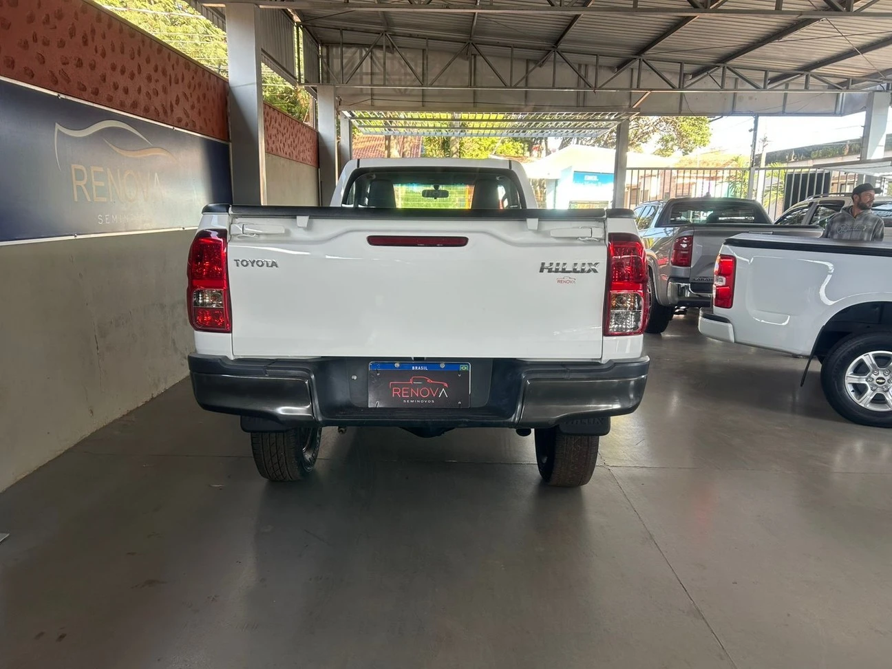 TOYOTA HILUX