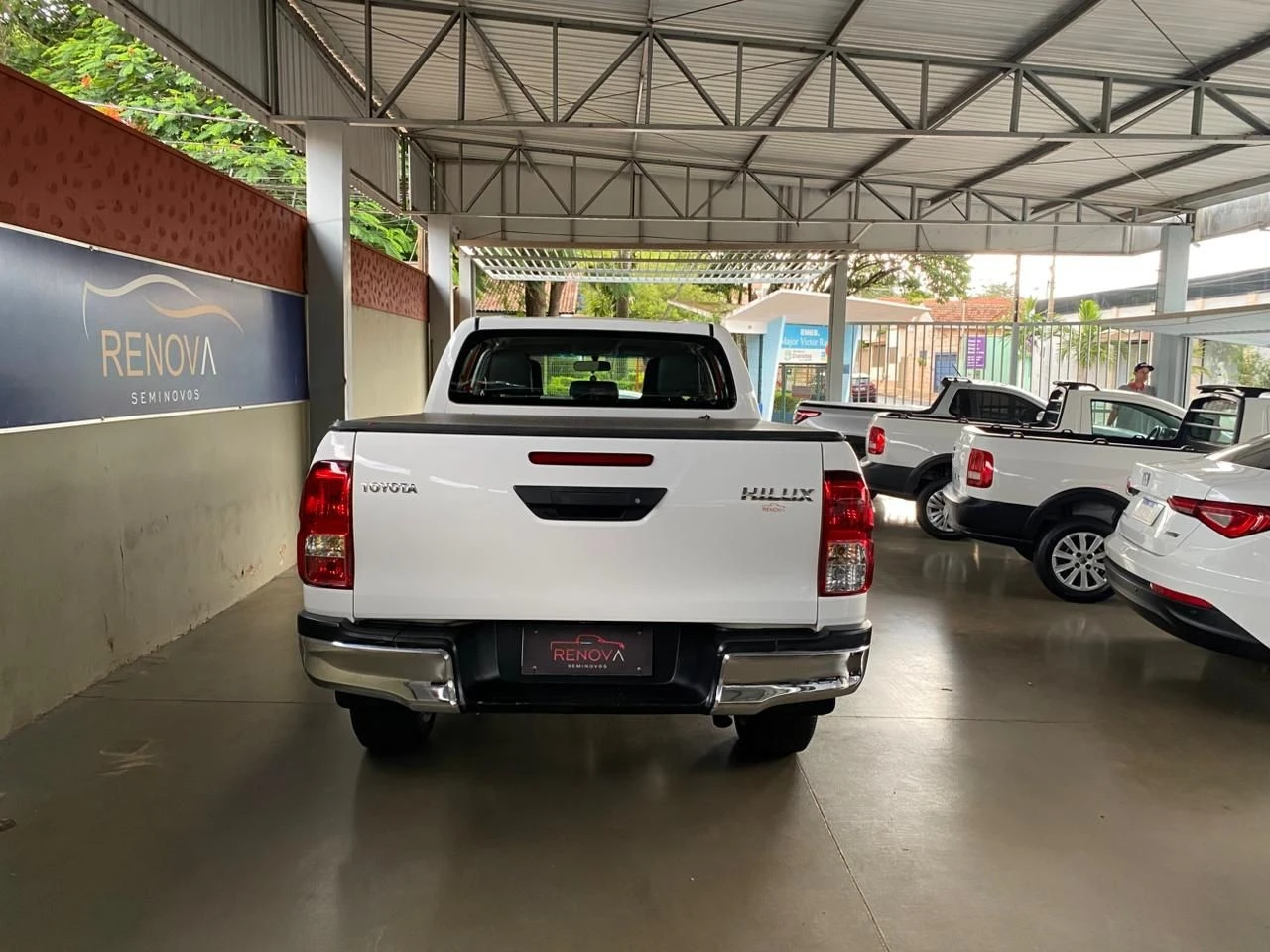TOYOTA HILUX