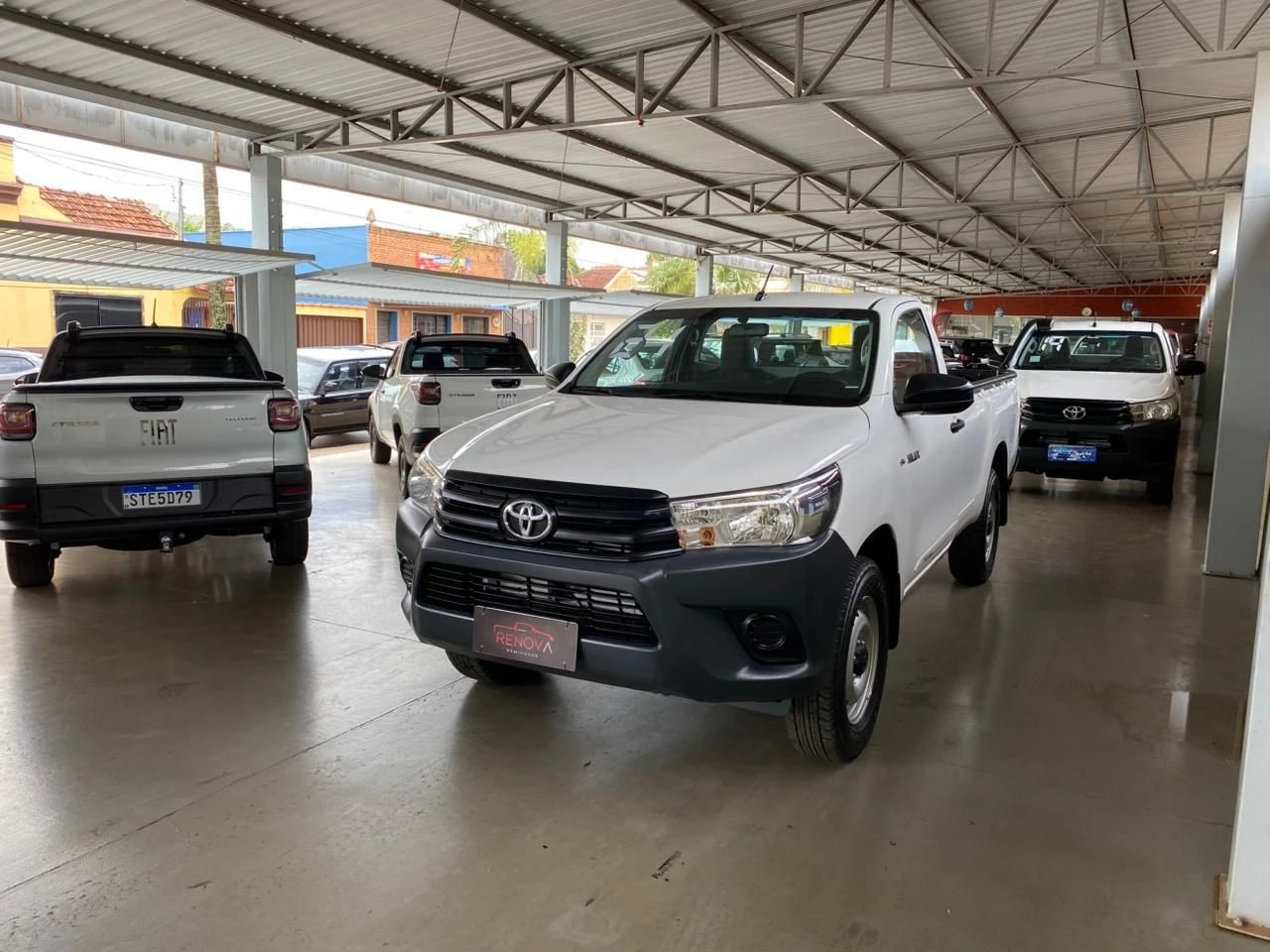 TOYOTA HILUX
