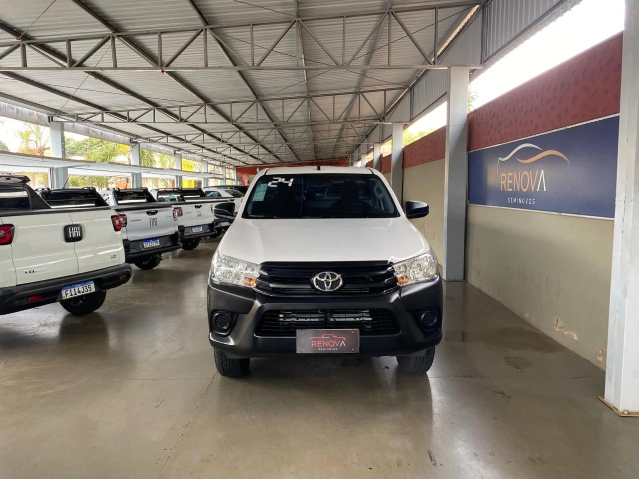 TOYOTA HILUX