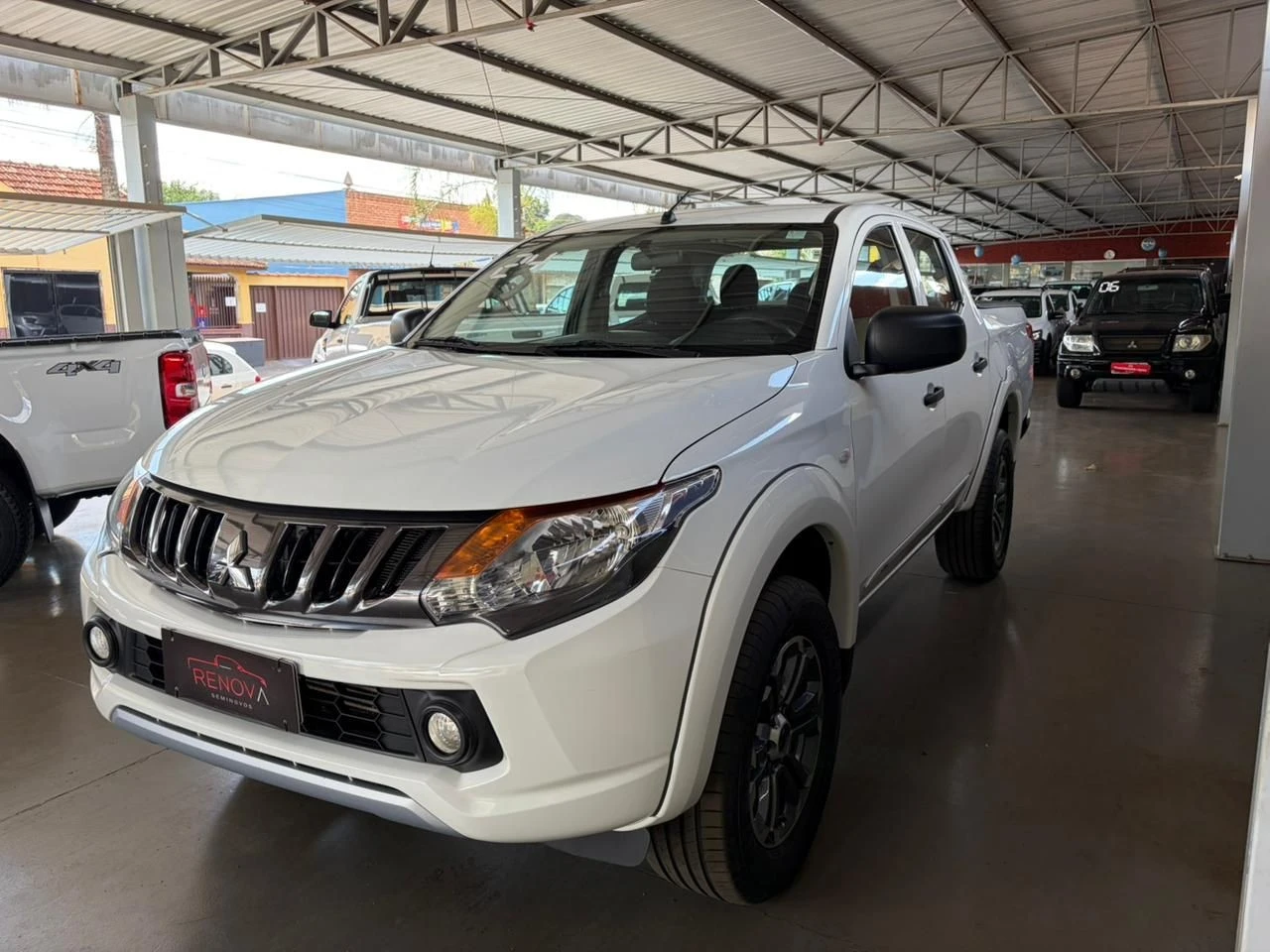 MITSUBISHI L200 TRITON