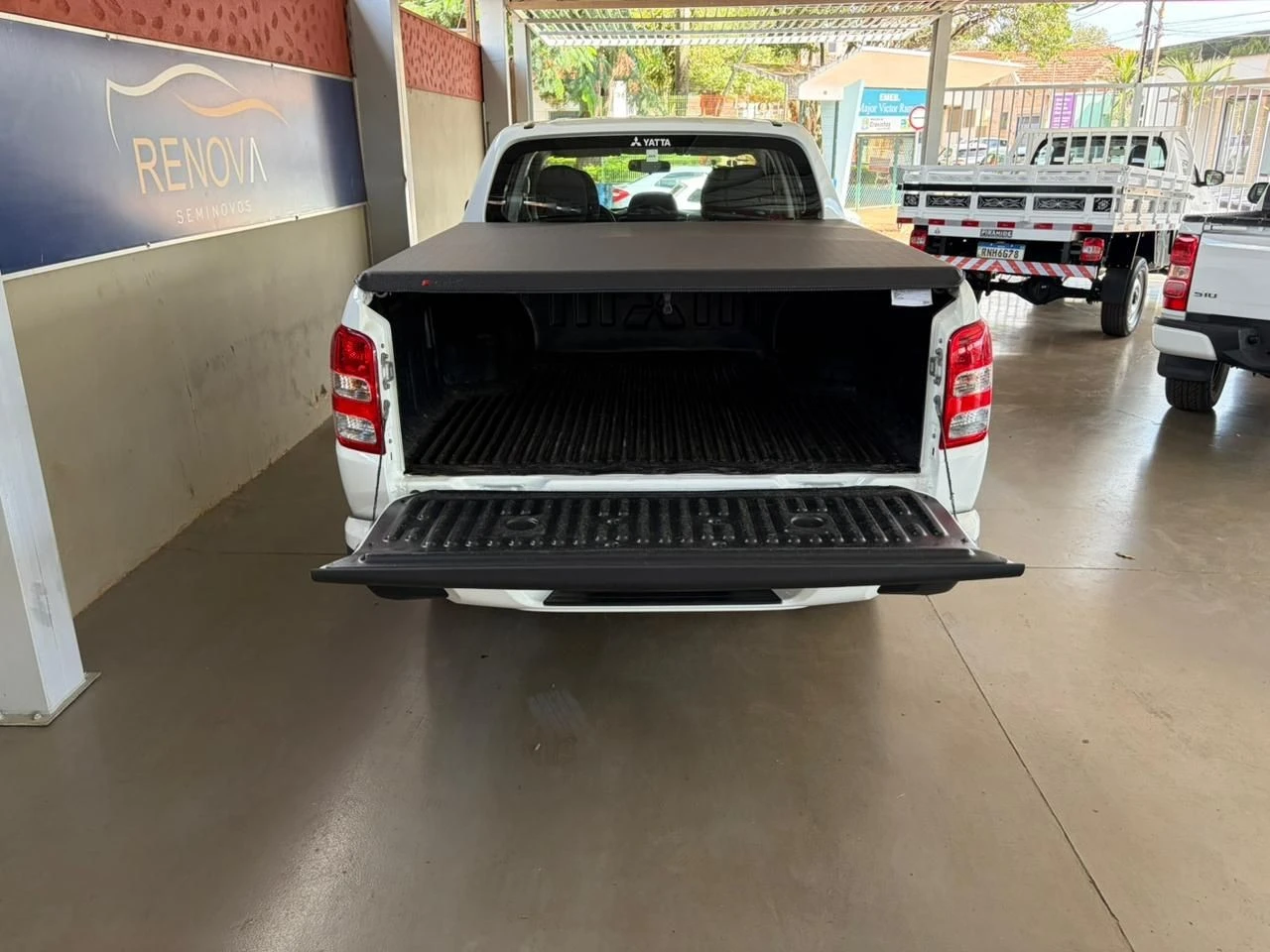 MITSUBISHI L200 TRITON