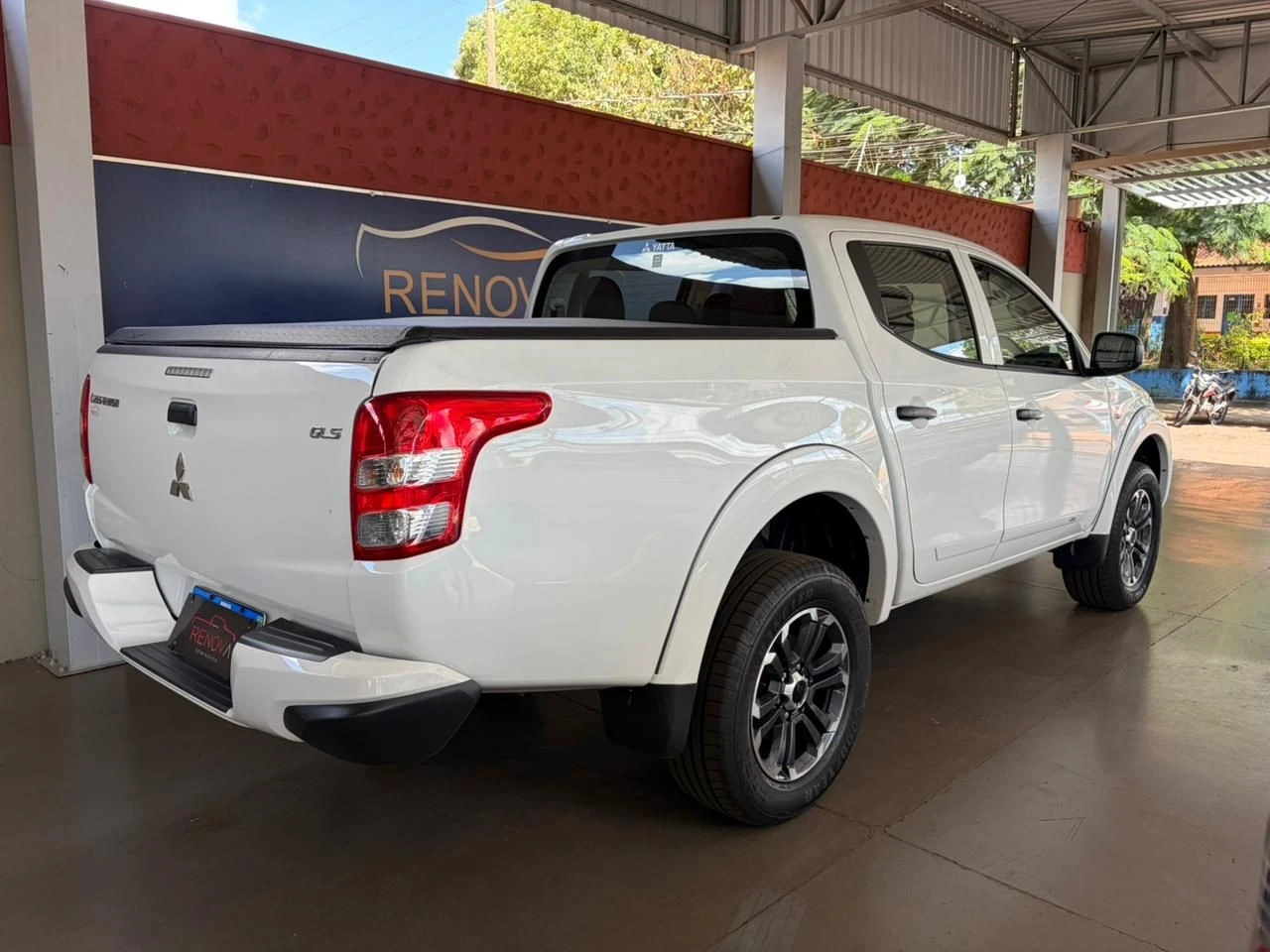 MITSUBISHI L200 TRITON