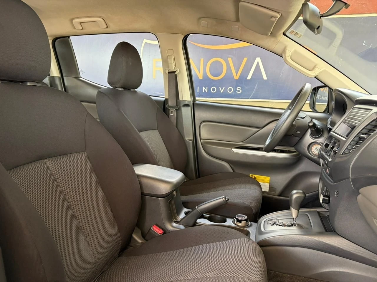 MITSUBISHI L200 TRITON