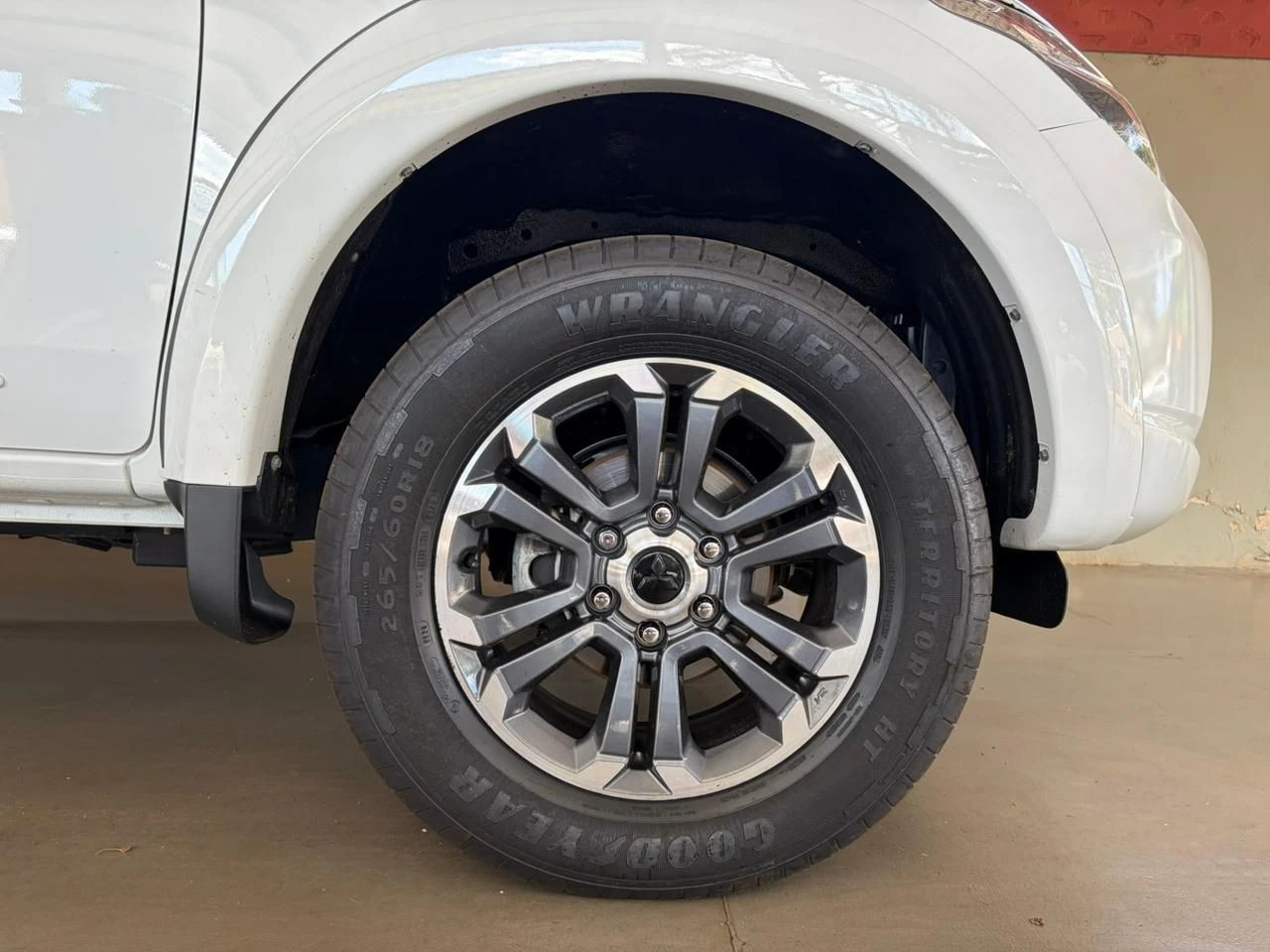 MITSUBISHI L200 TRITON