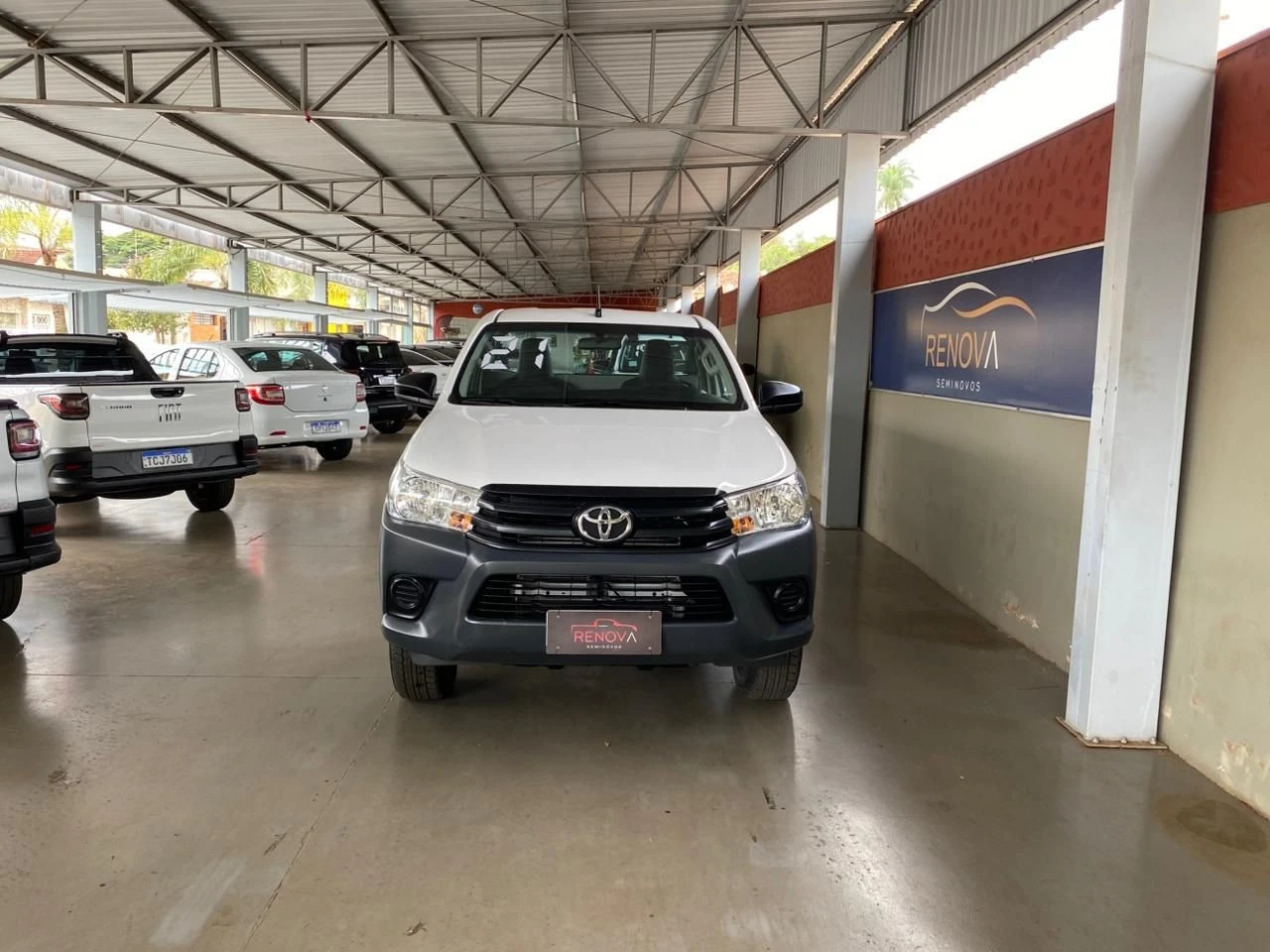 TOYOTA HILUX