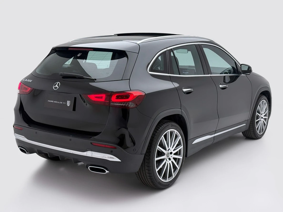 MERCEDES-BENZ GLA 200