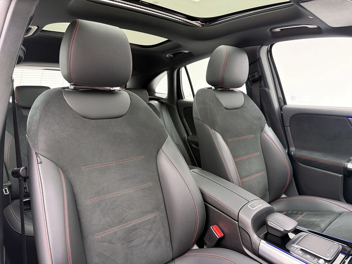MERCEDES-BENZ GLA 200