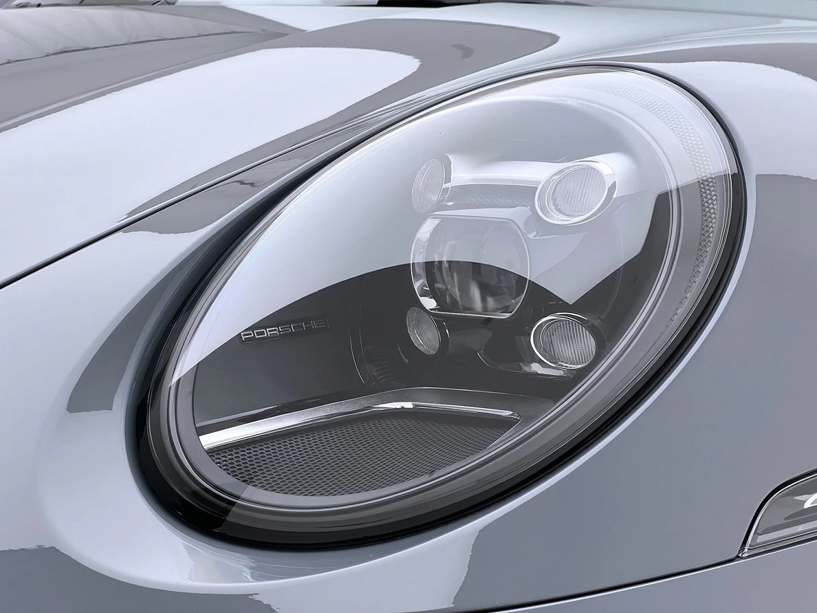PORSCHE 911