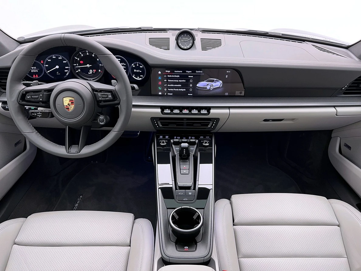 PORSCHE 911