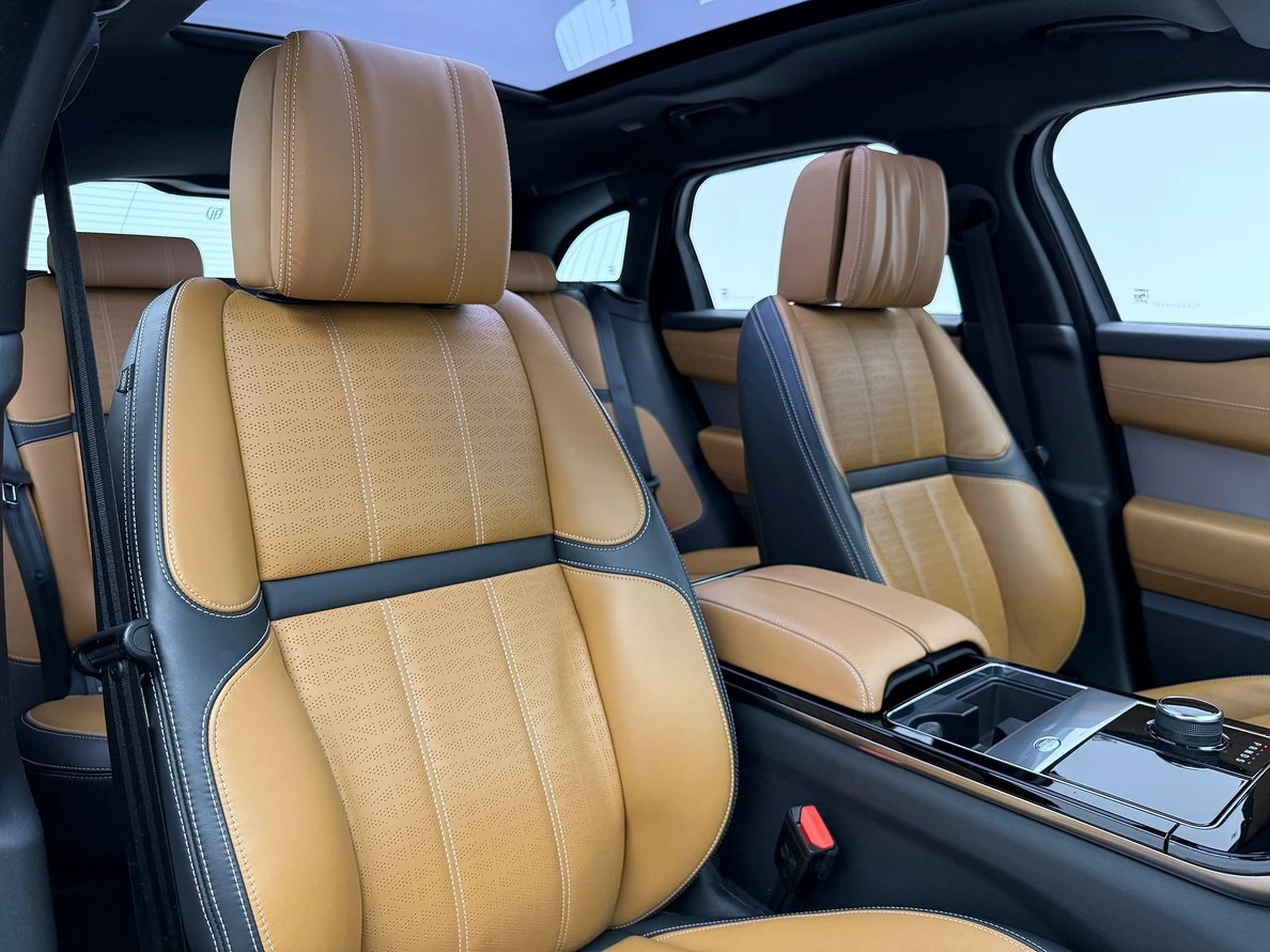 LAND ROVER RANGE ROVER VELAR