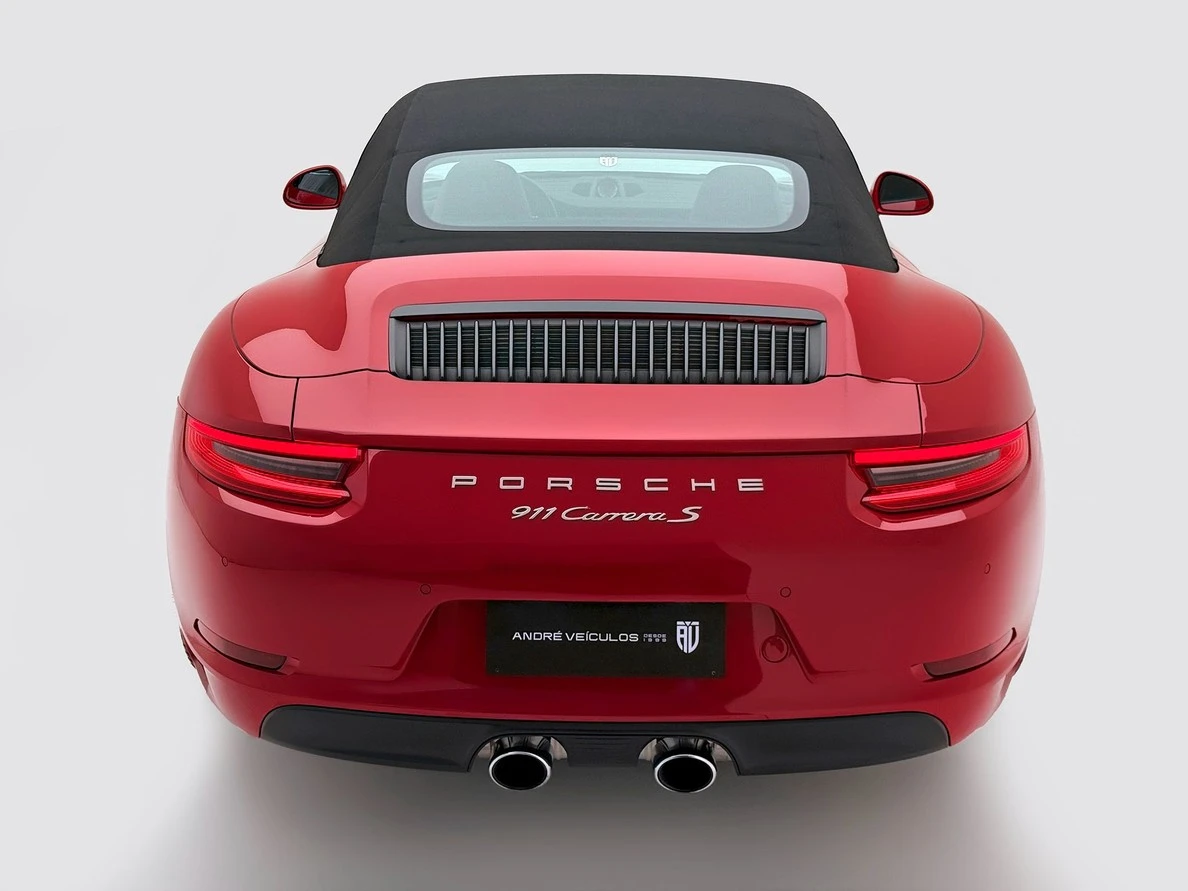 PORSCHE 911