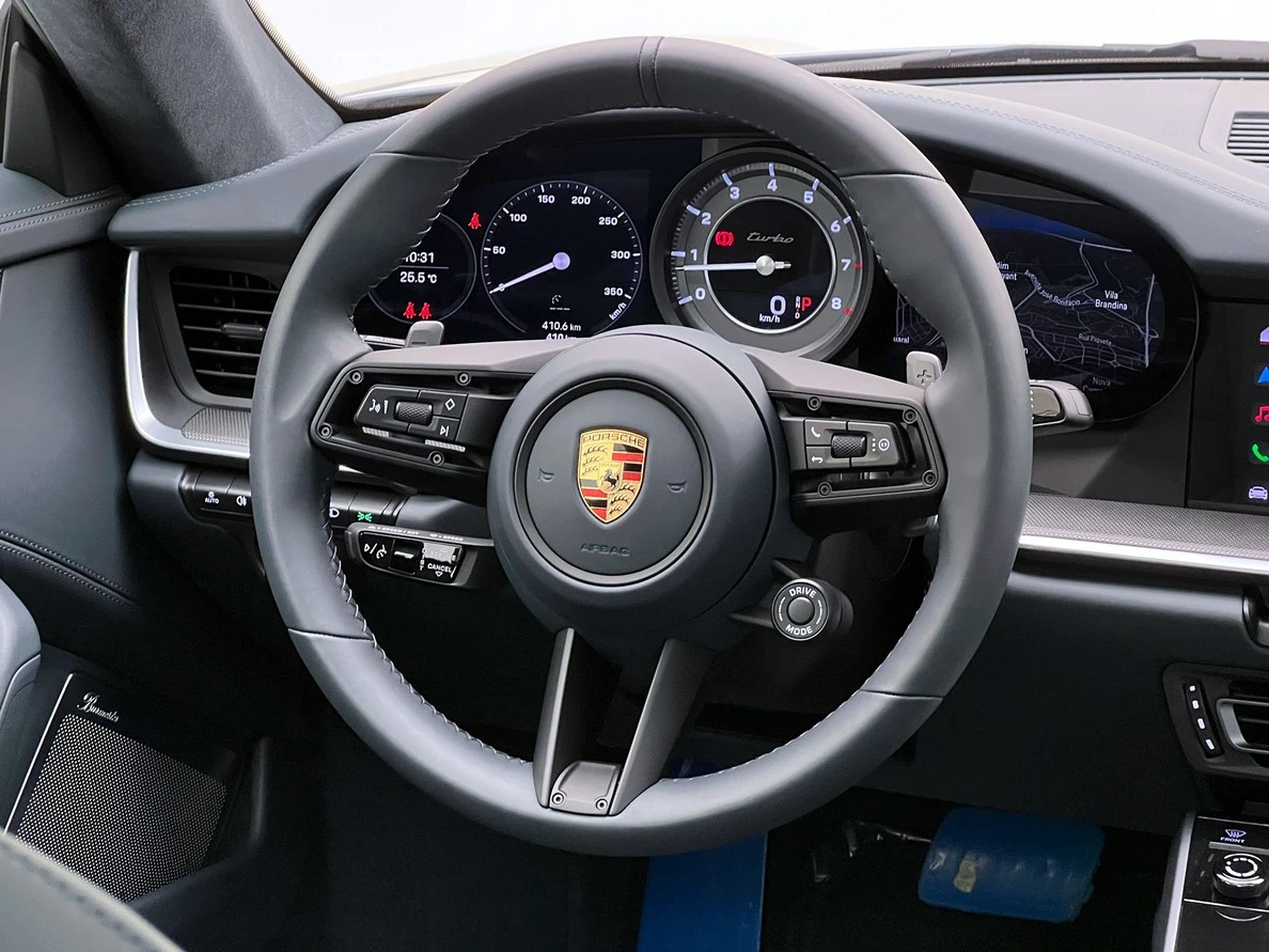 PORSCHE 911
