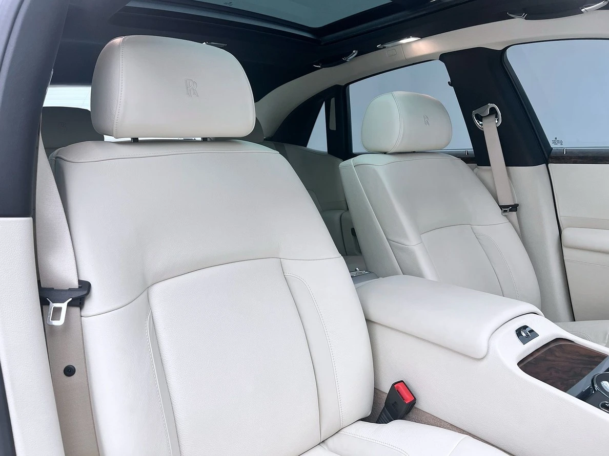 ROLLS-ROYCE GHOST