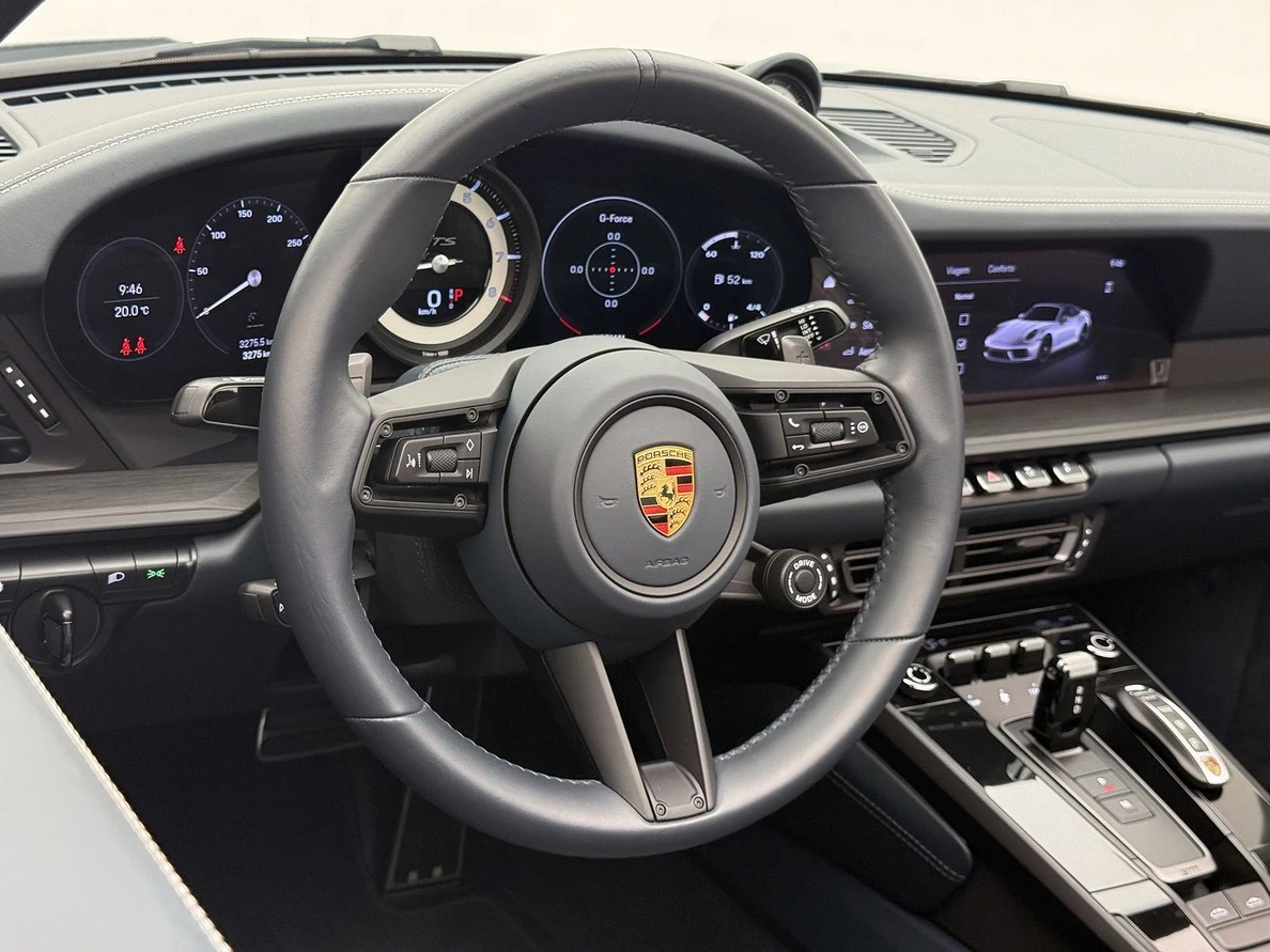 PORSCHE 911