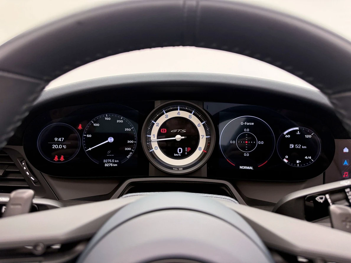 PORSCHE 911
