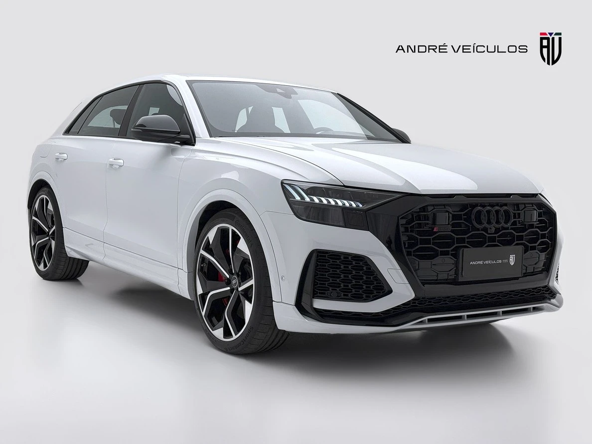 AUDI RS Q8