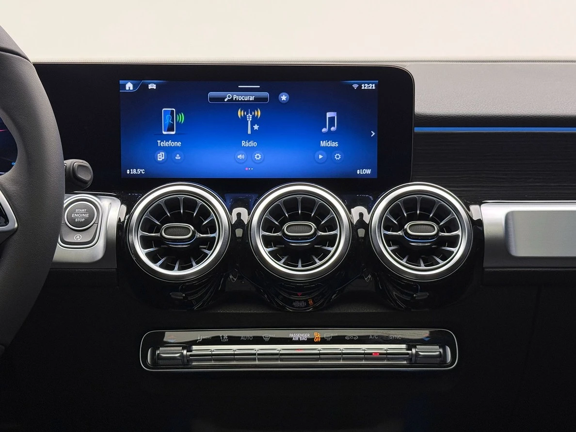 MERCEDES-BENZ GLB 200