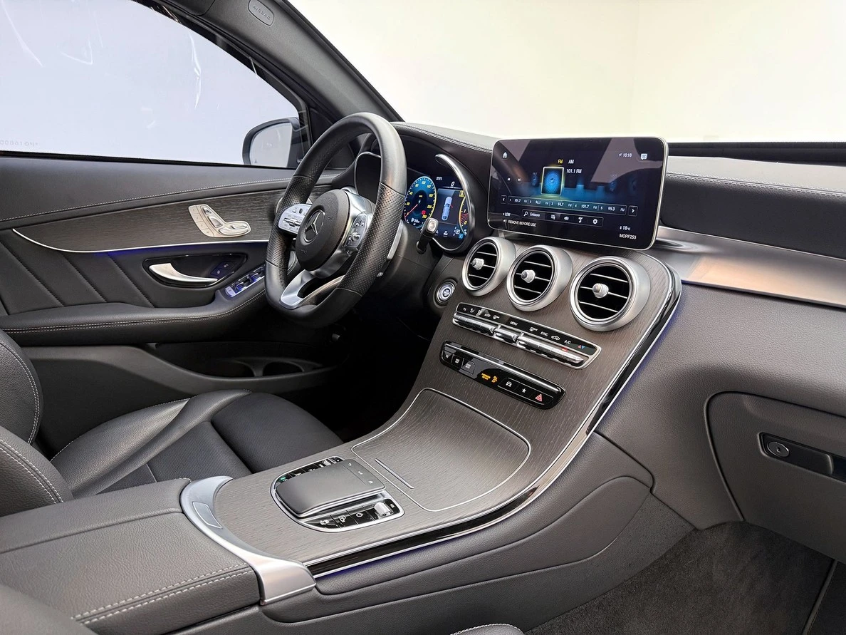MERCEDES-BENZ GLC 300