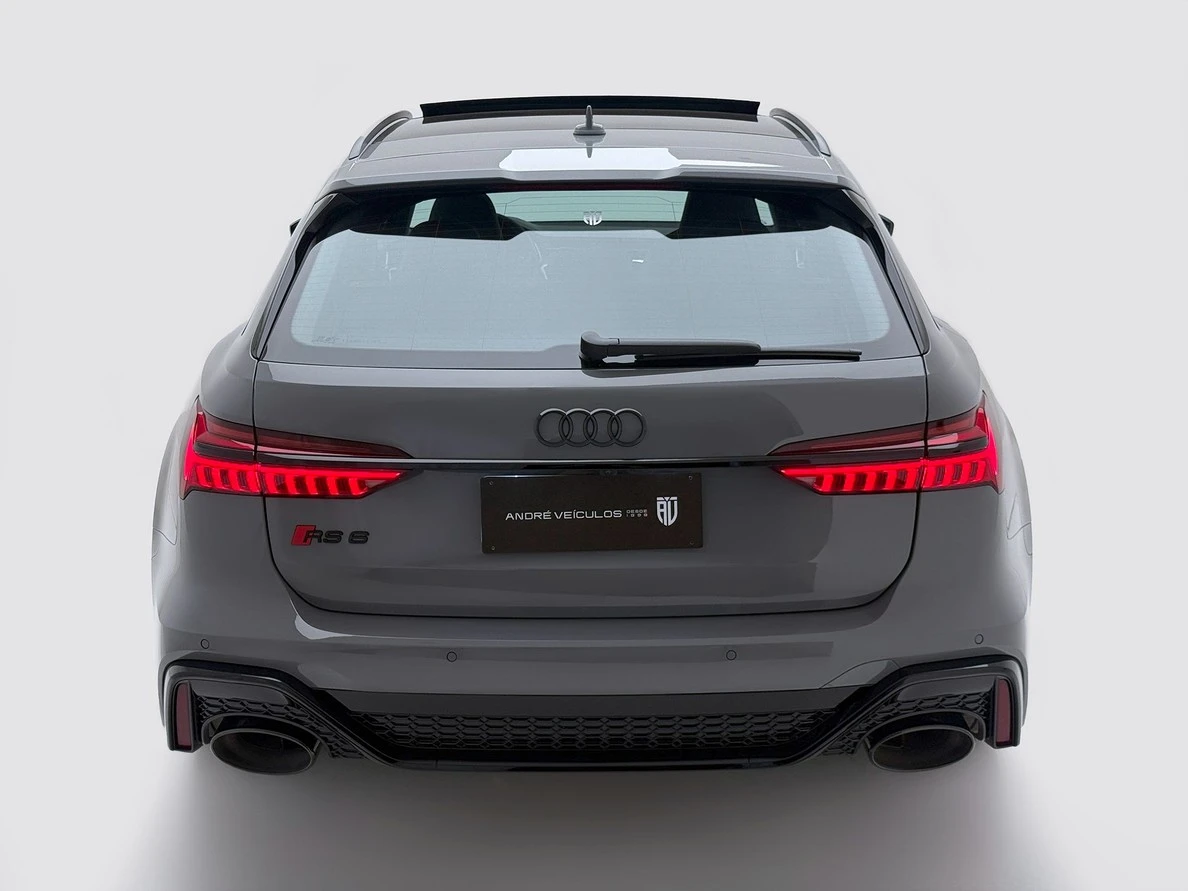 AUDI RS6